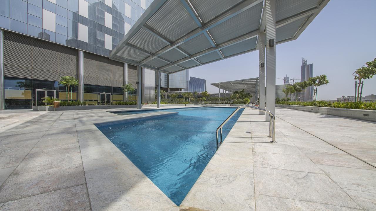 Modern Large Park Difc Apartment