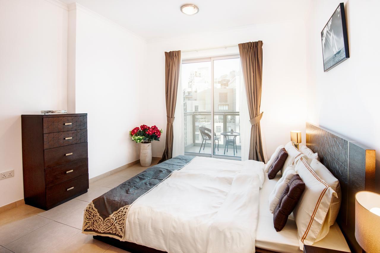 Apartment One Bedroom Fountain & Old Town View By *