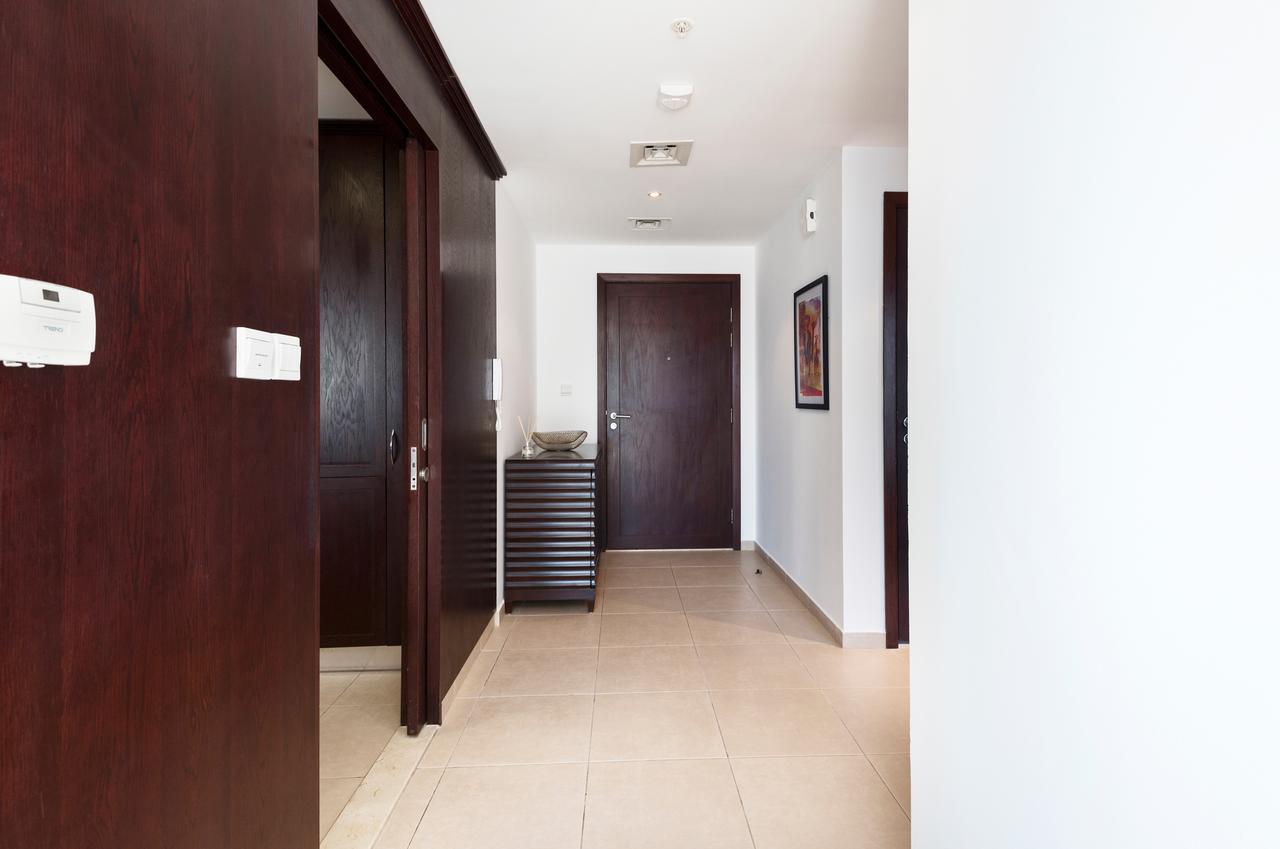 One Bedroom Fountain & Old Town View By Apartment *