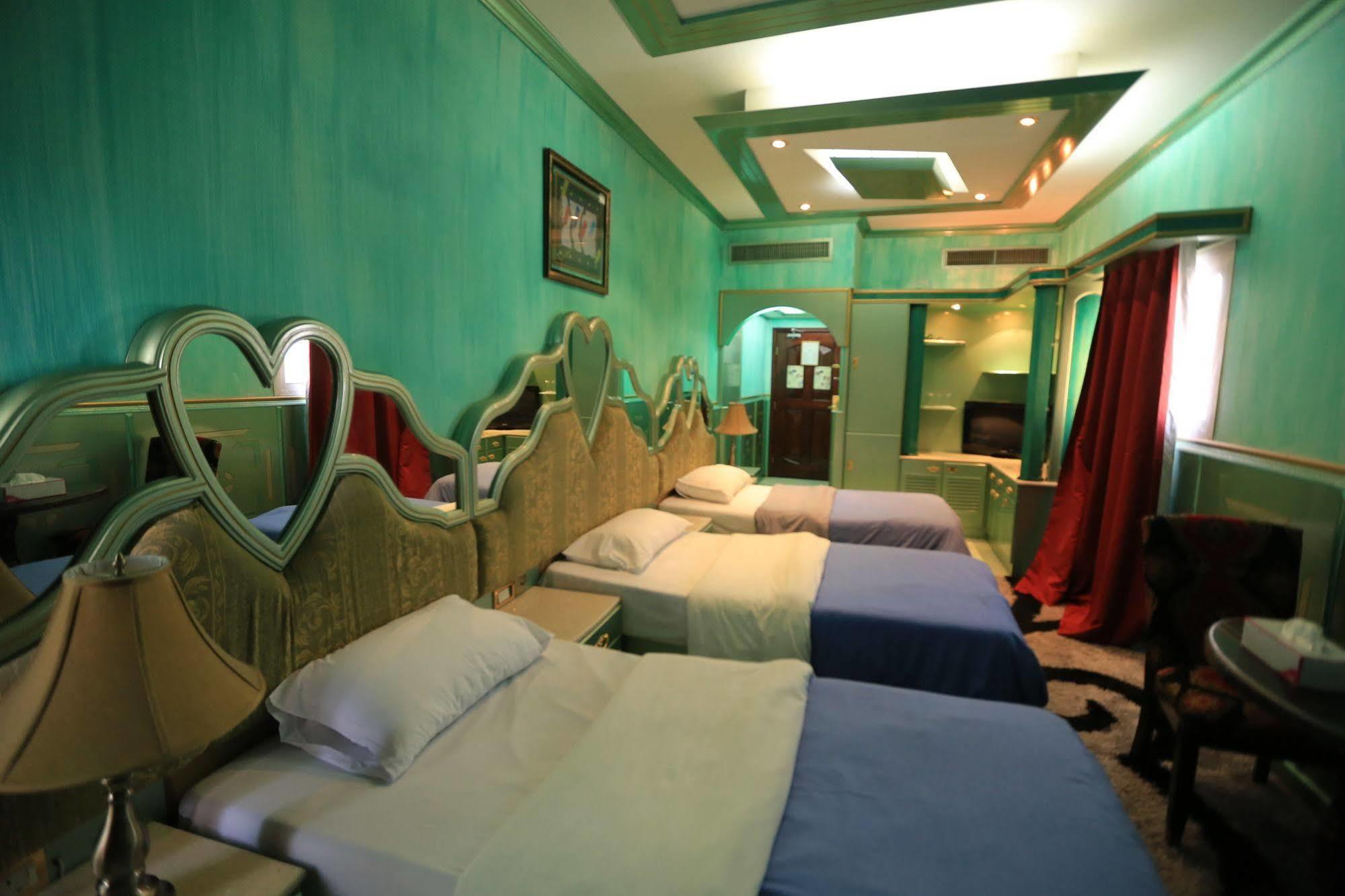 Sun City International Hotel 2*