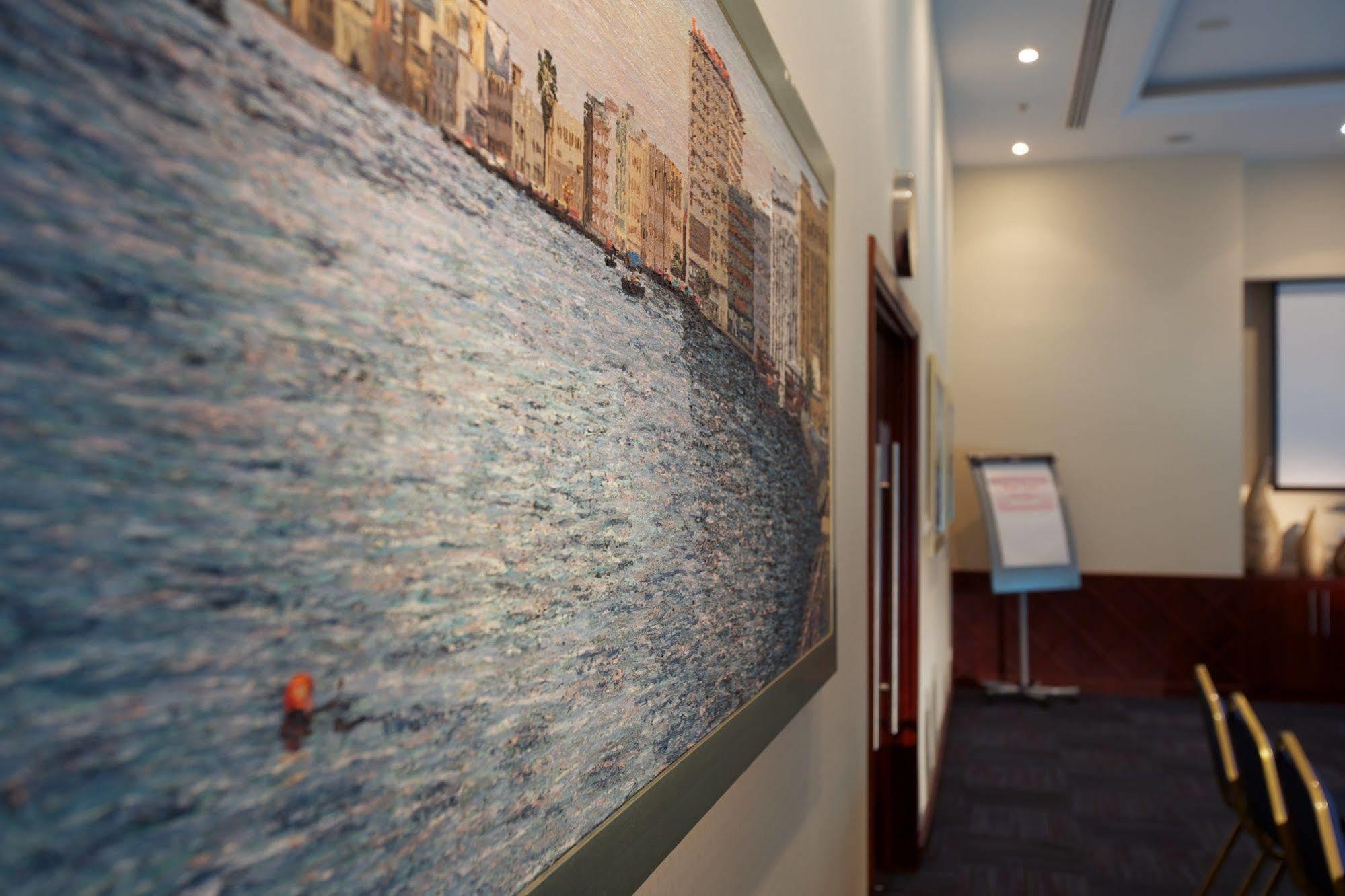 Tamani Marina & Aparthotel 5*