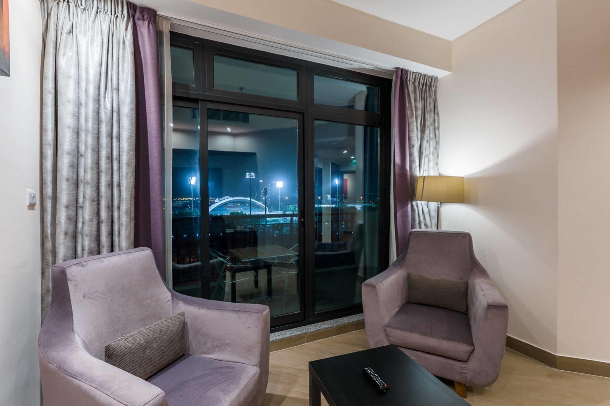 Hotel Arabian Park Dubai, An Edge By Rotana 3*