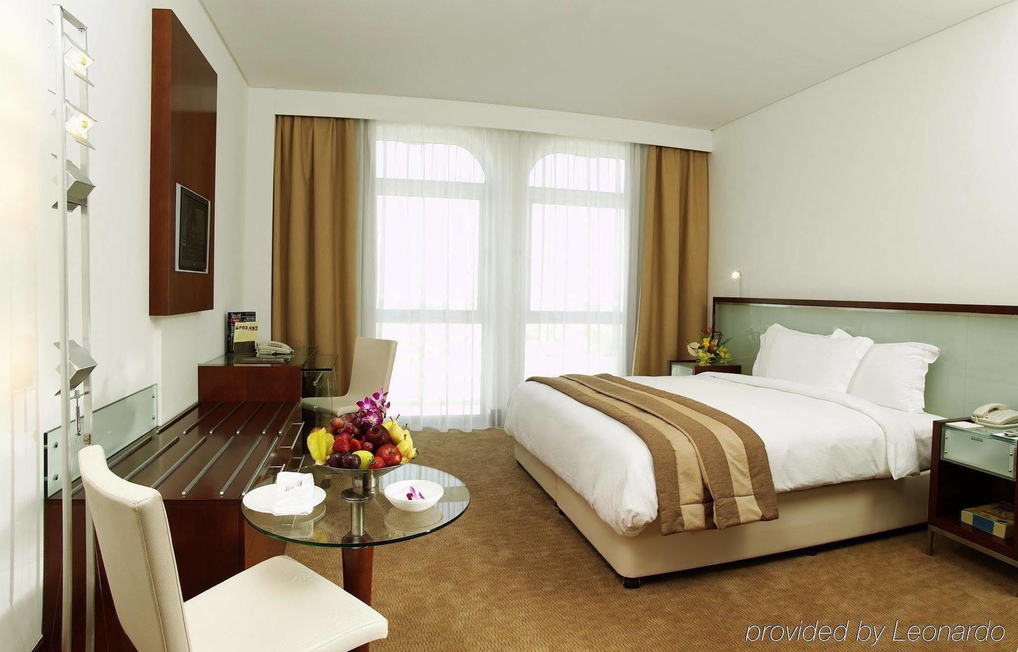 Rotana 4*