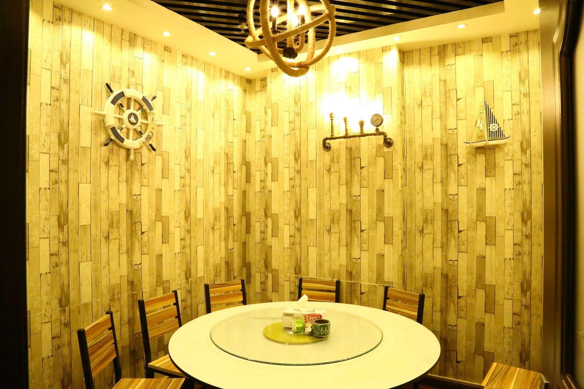 Golden Square Hotel Apartments