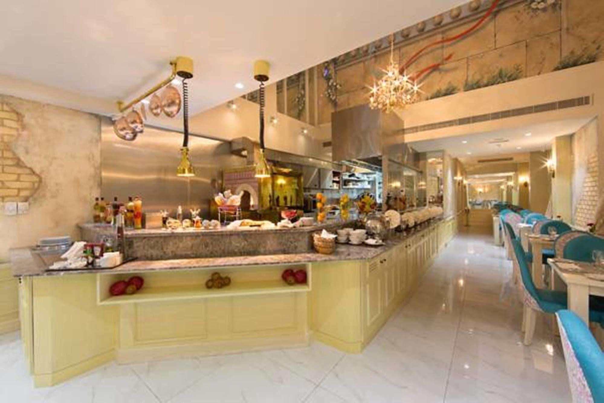 Al Khaleej Plaza 4*