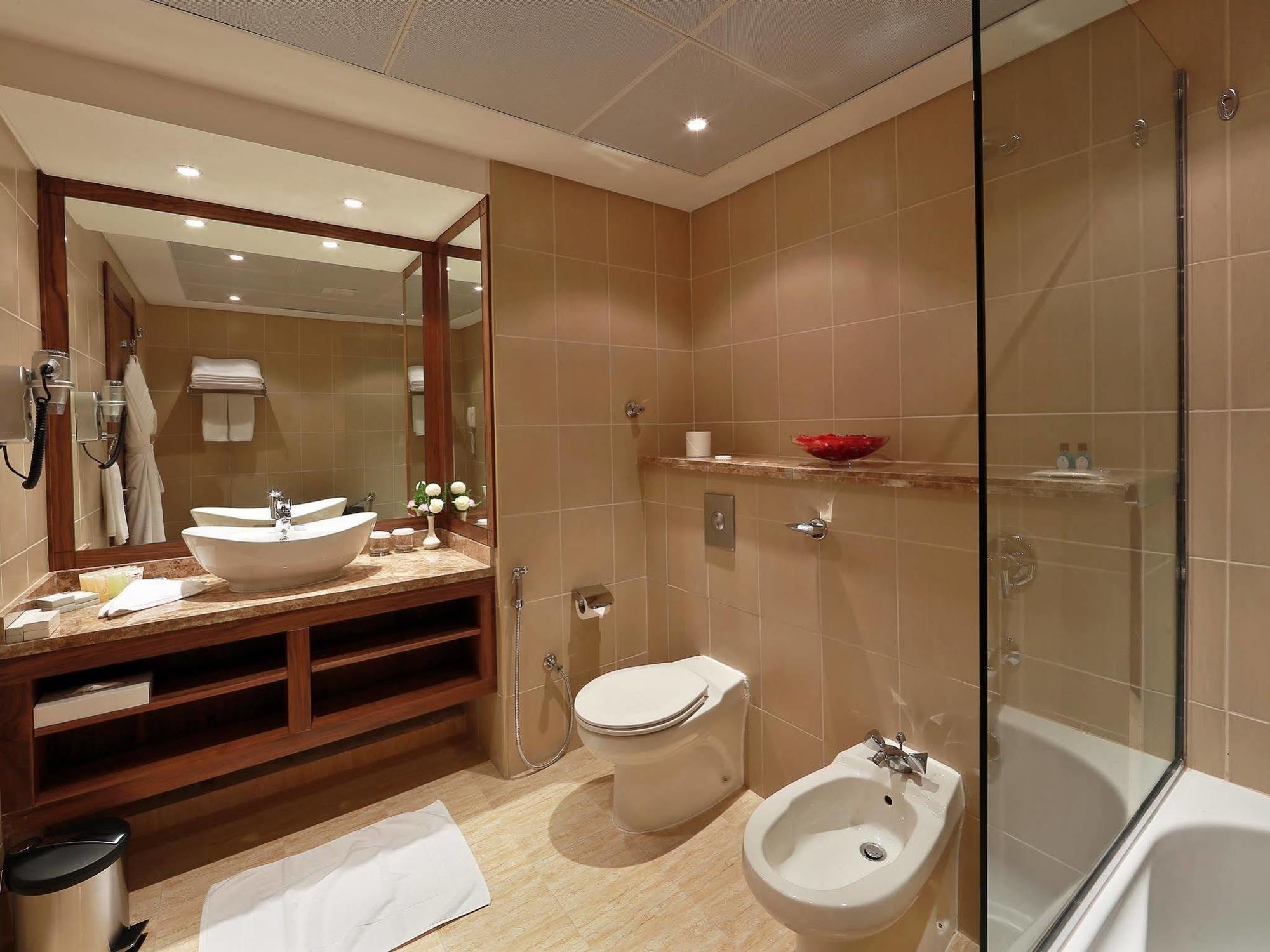 Al Khaleej Plaza 4*