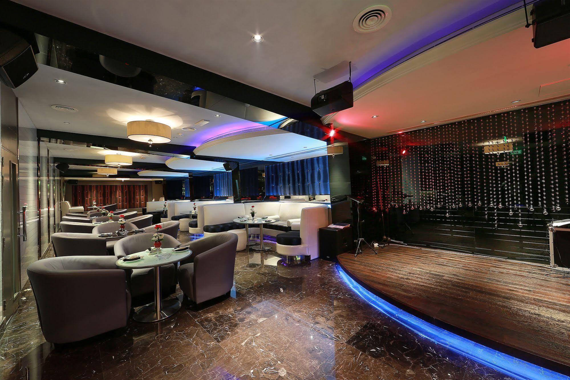 Al Khaleej Plaza Otel 4*