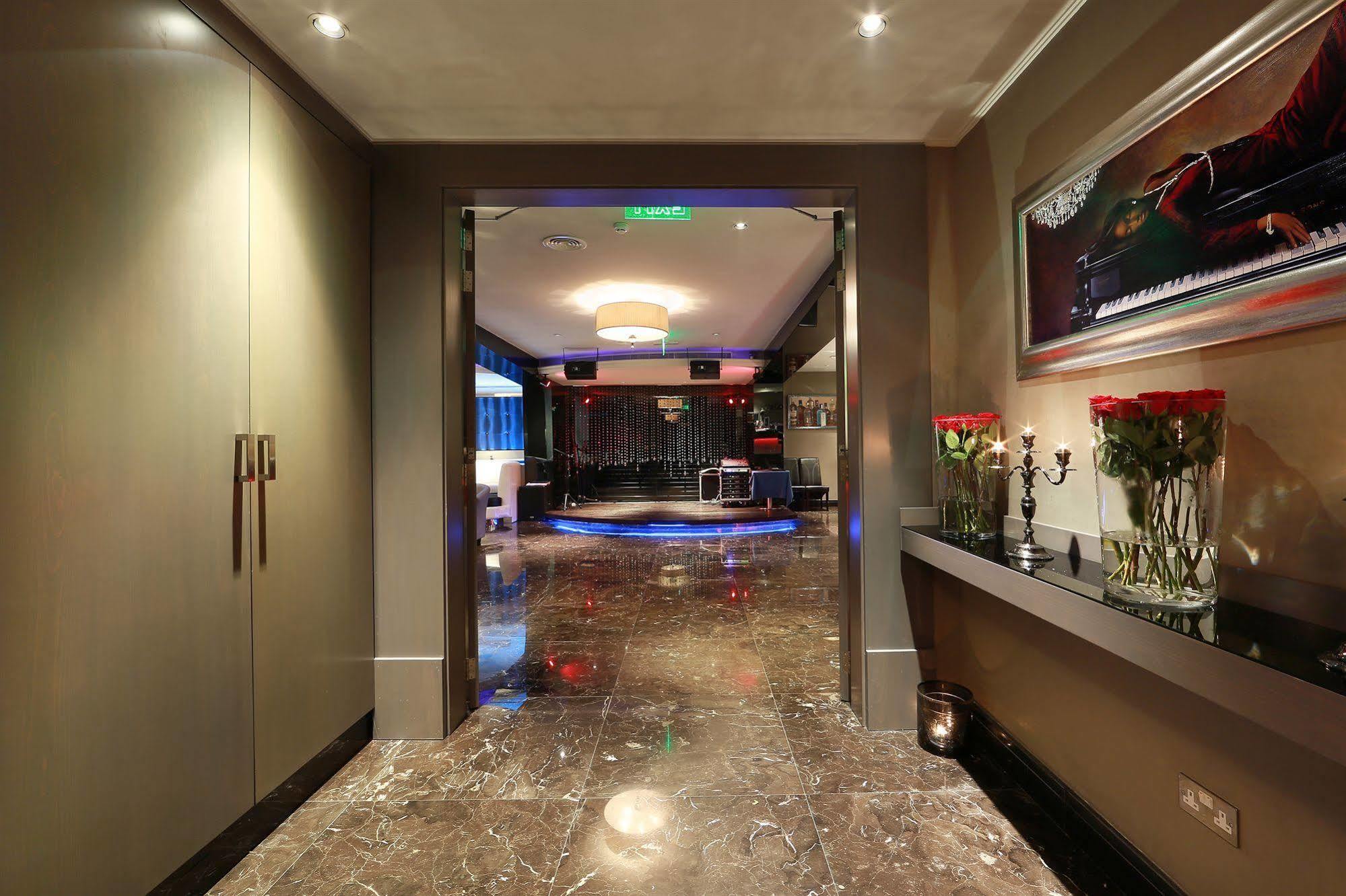 Otel Al Khaleej Plaza 4*