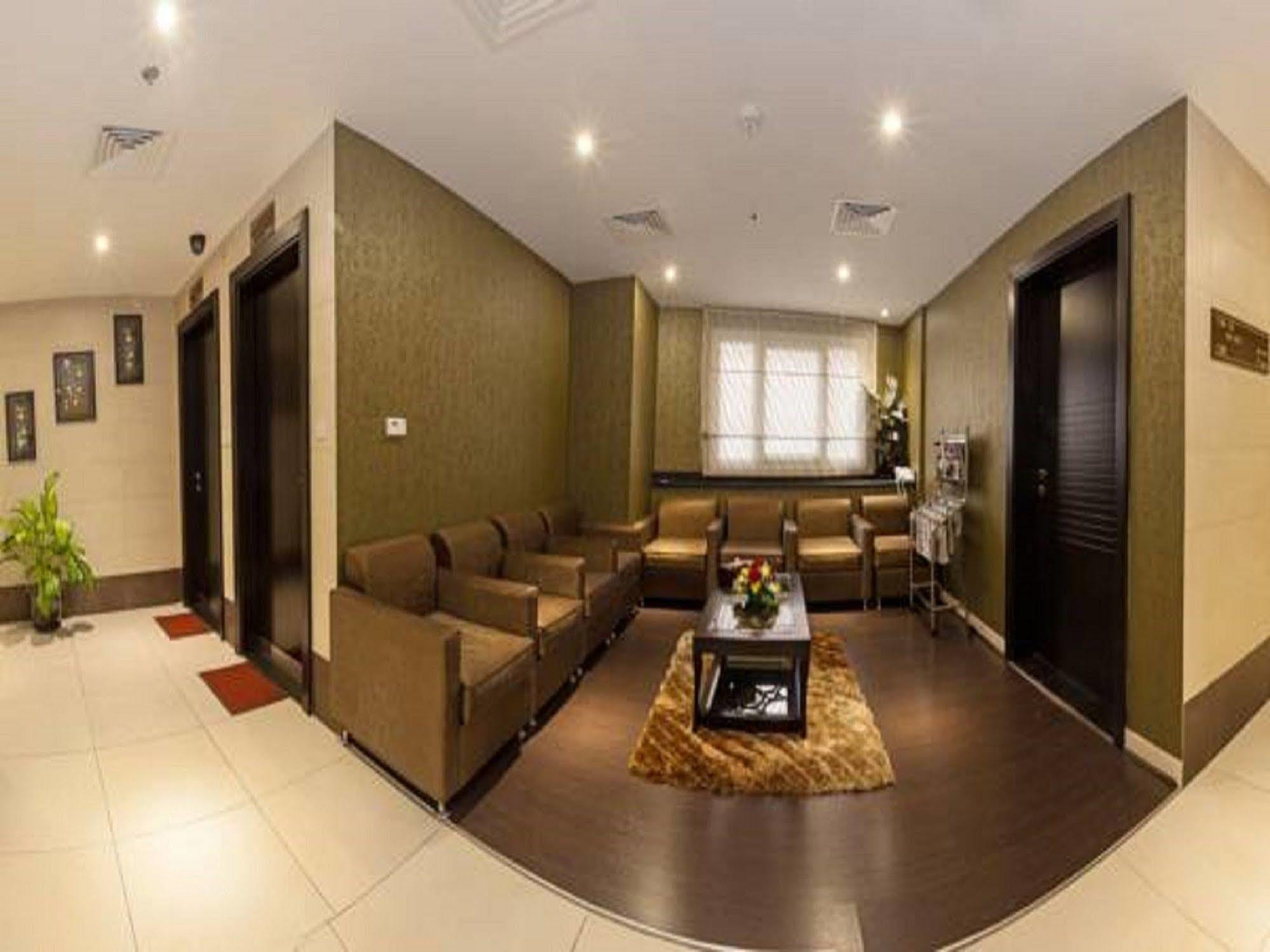 Florida Square Hotel 2*