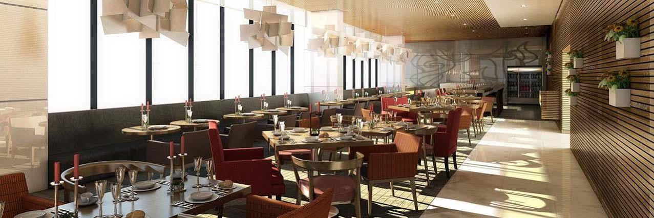 Hyatt Place Baniyas Square Hotel Dubai