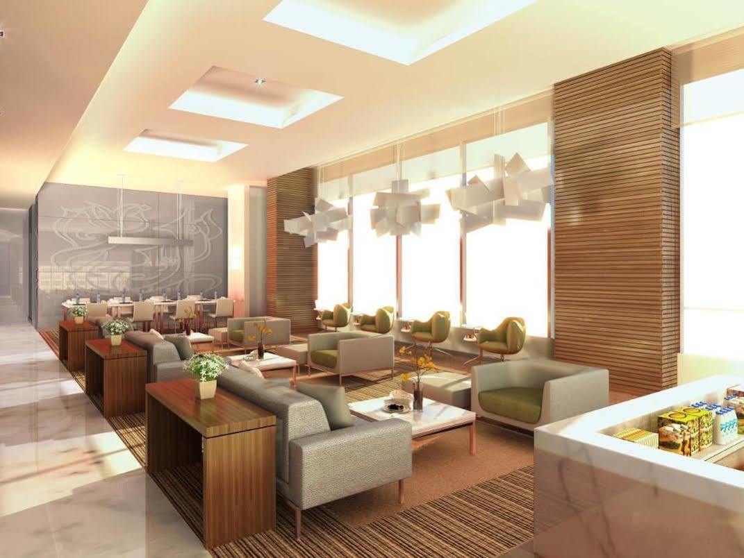 Hyatt Place Baniyas Square 4*