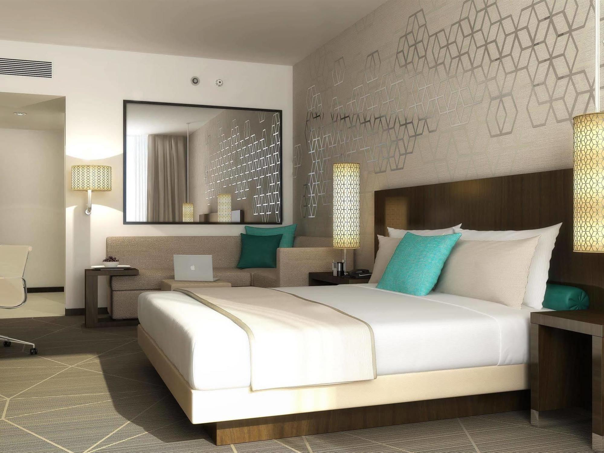 Hyatt Place Baniyas Square Hotel