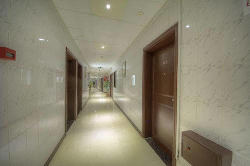 Hyde Park Hotel 2*