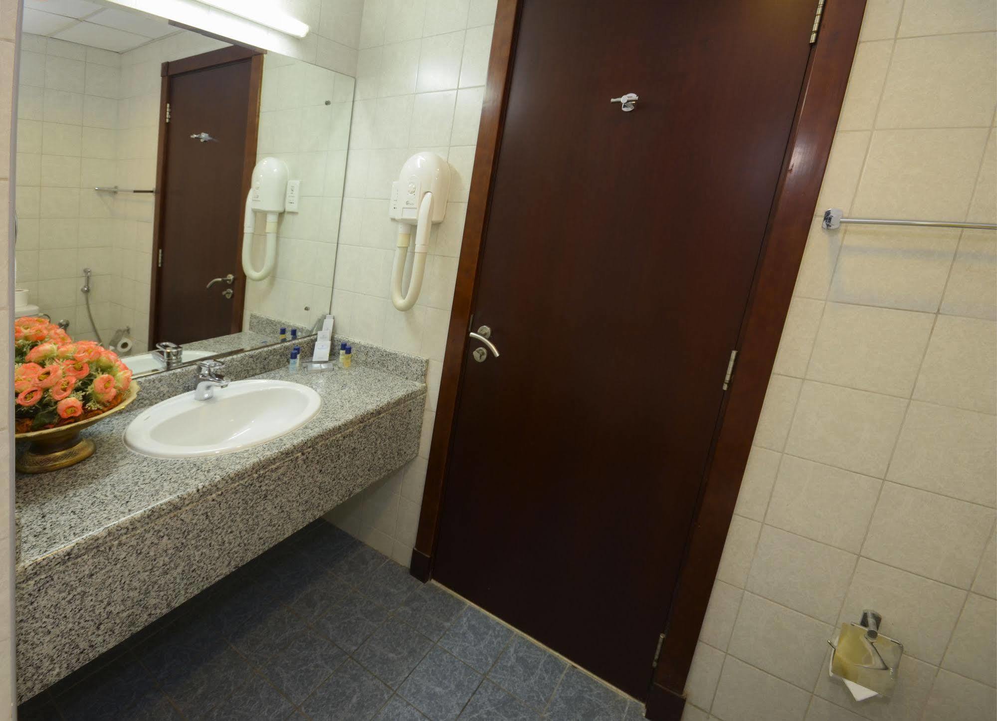 Aparthotel Grand Midwest Express