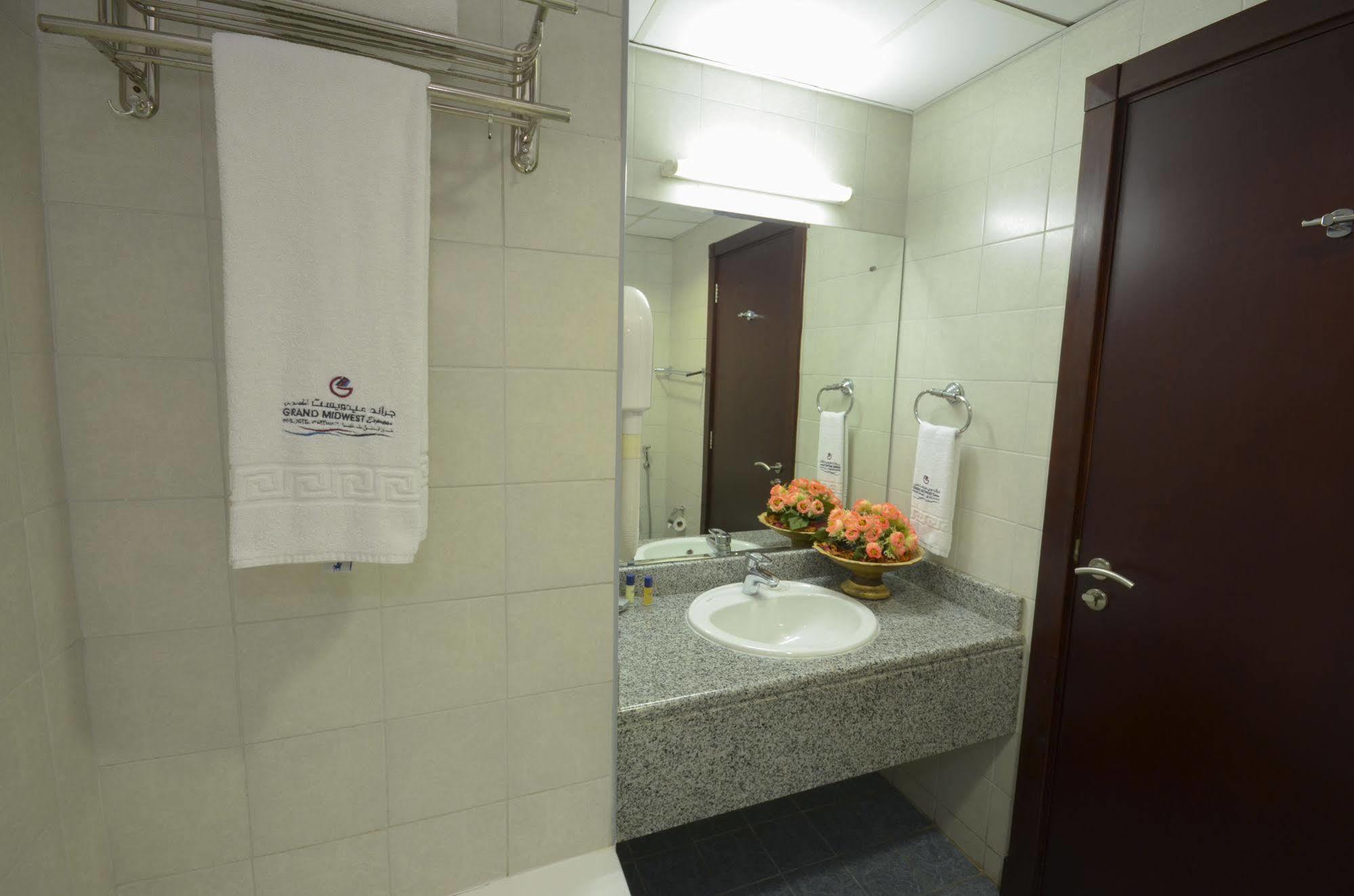 Grand Midwest Express Aparthotel Dubai