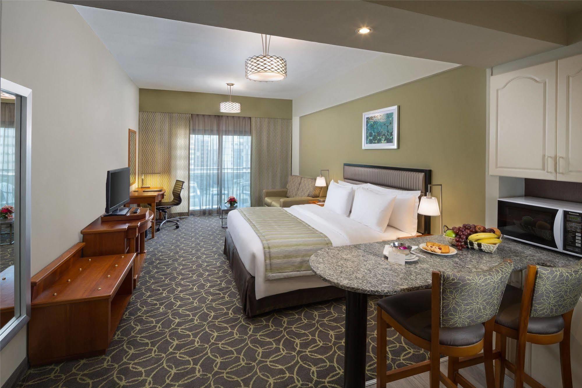 Savoy Park Aparthotel
