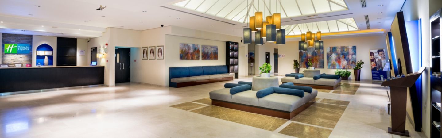 Hotel Express Airport By Ihg 3*