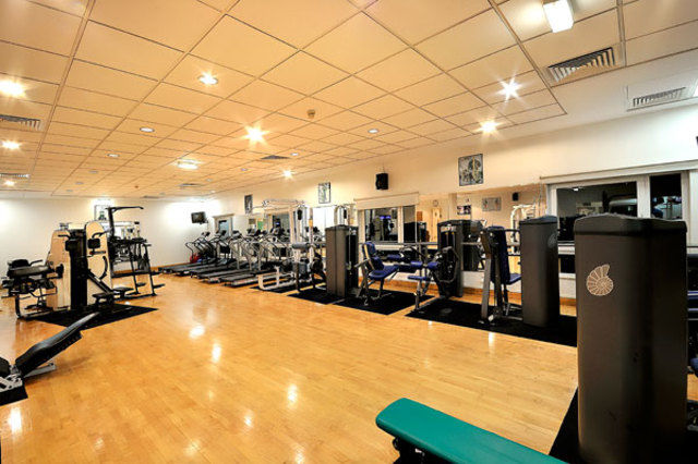 Al Bustan Centre & Aparthotel 4*