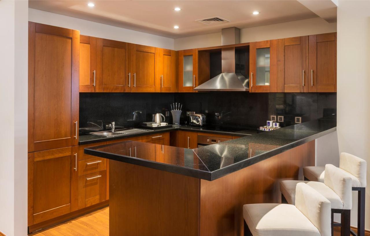 Grosvenor House Apartments 5*