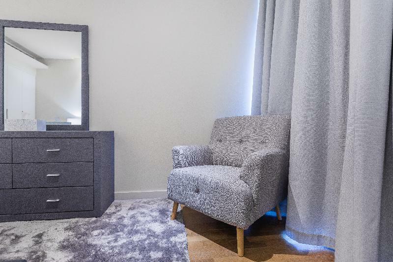 Hotel Walk 6 By Fam Living