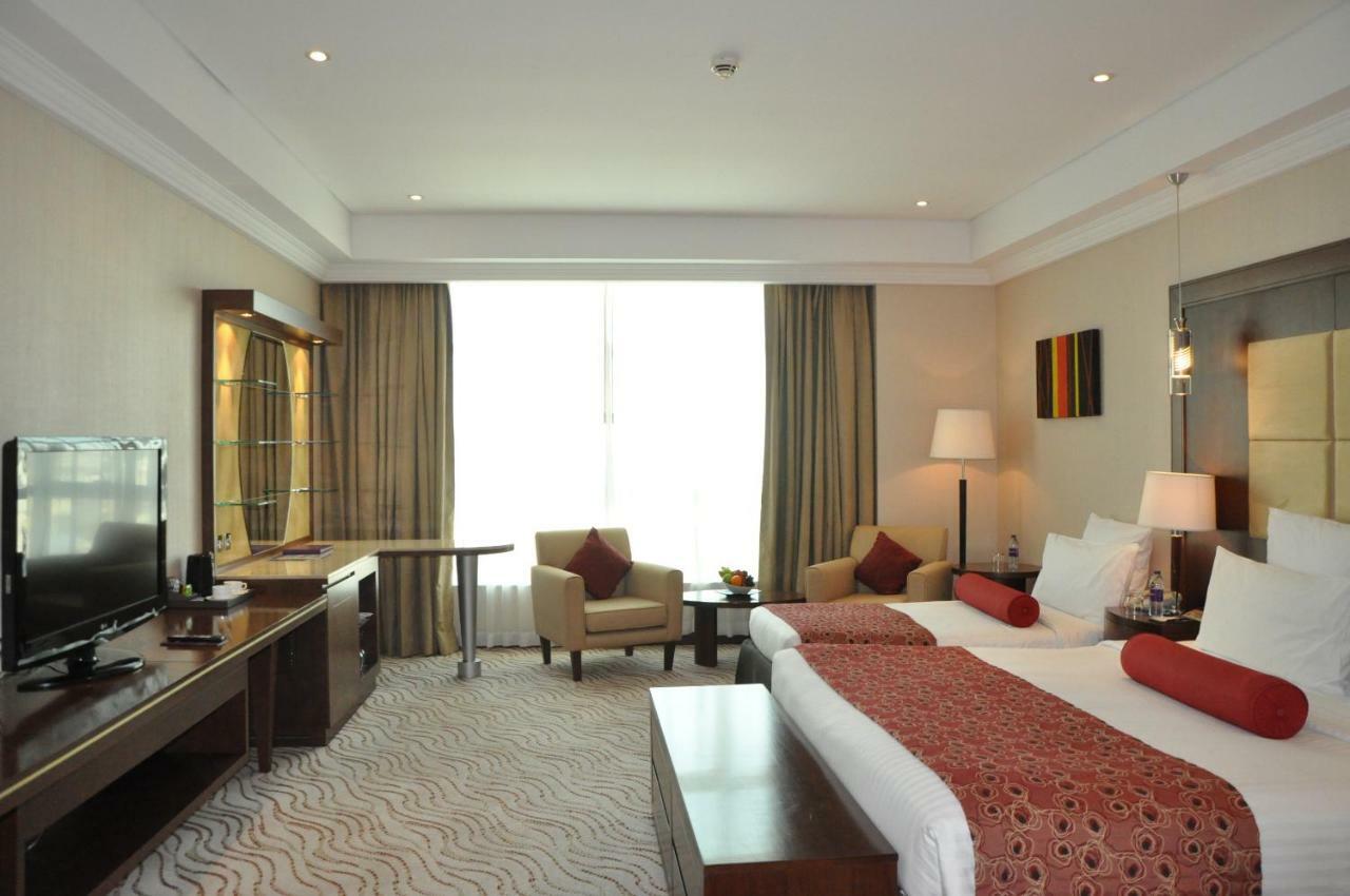 Hotel Park Regis Kris Kin 5*