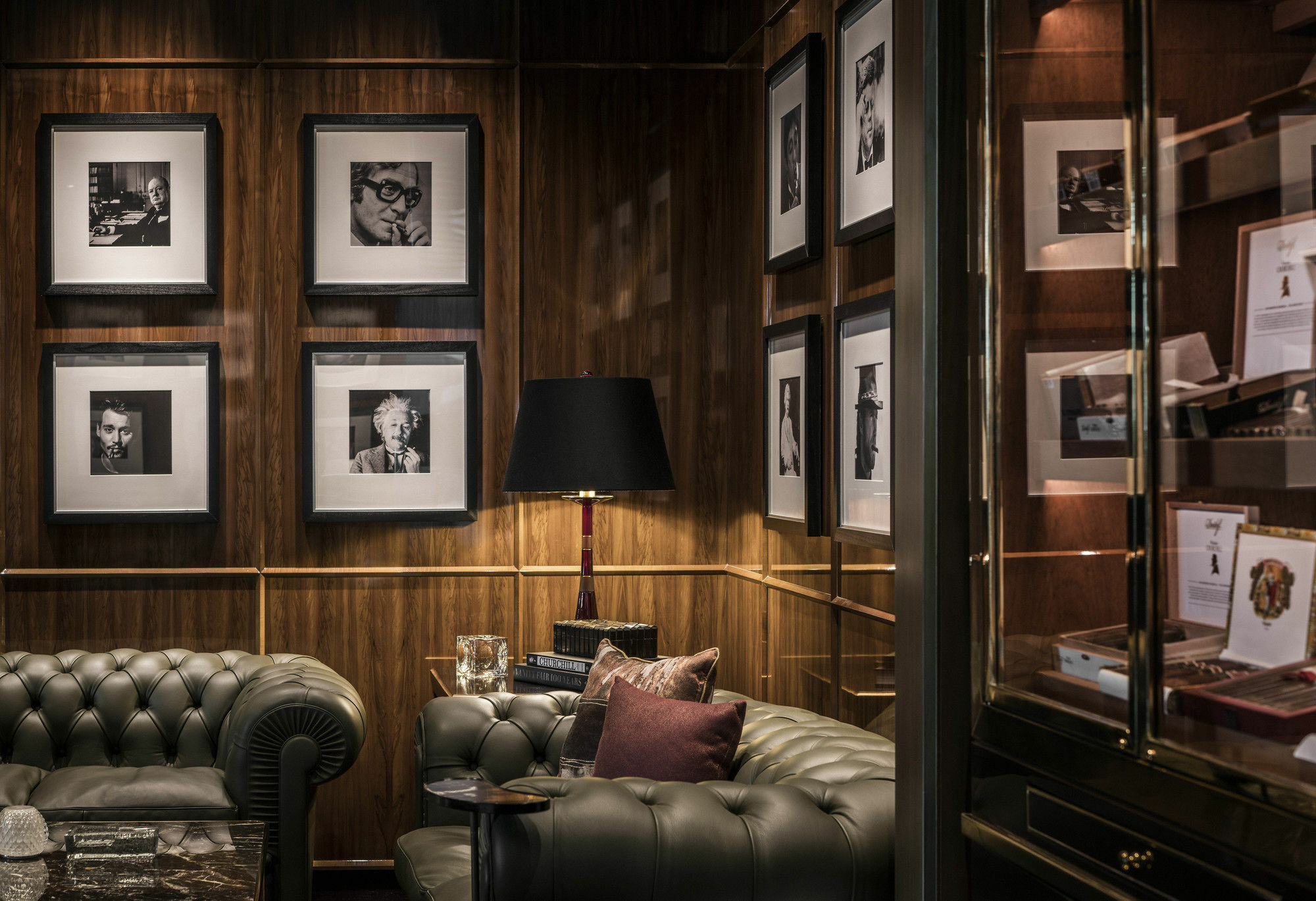 Hotel Four Seasons International Financial Centre 5*