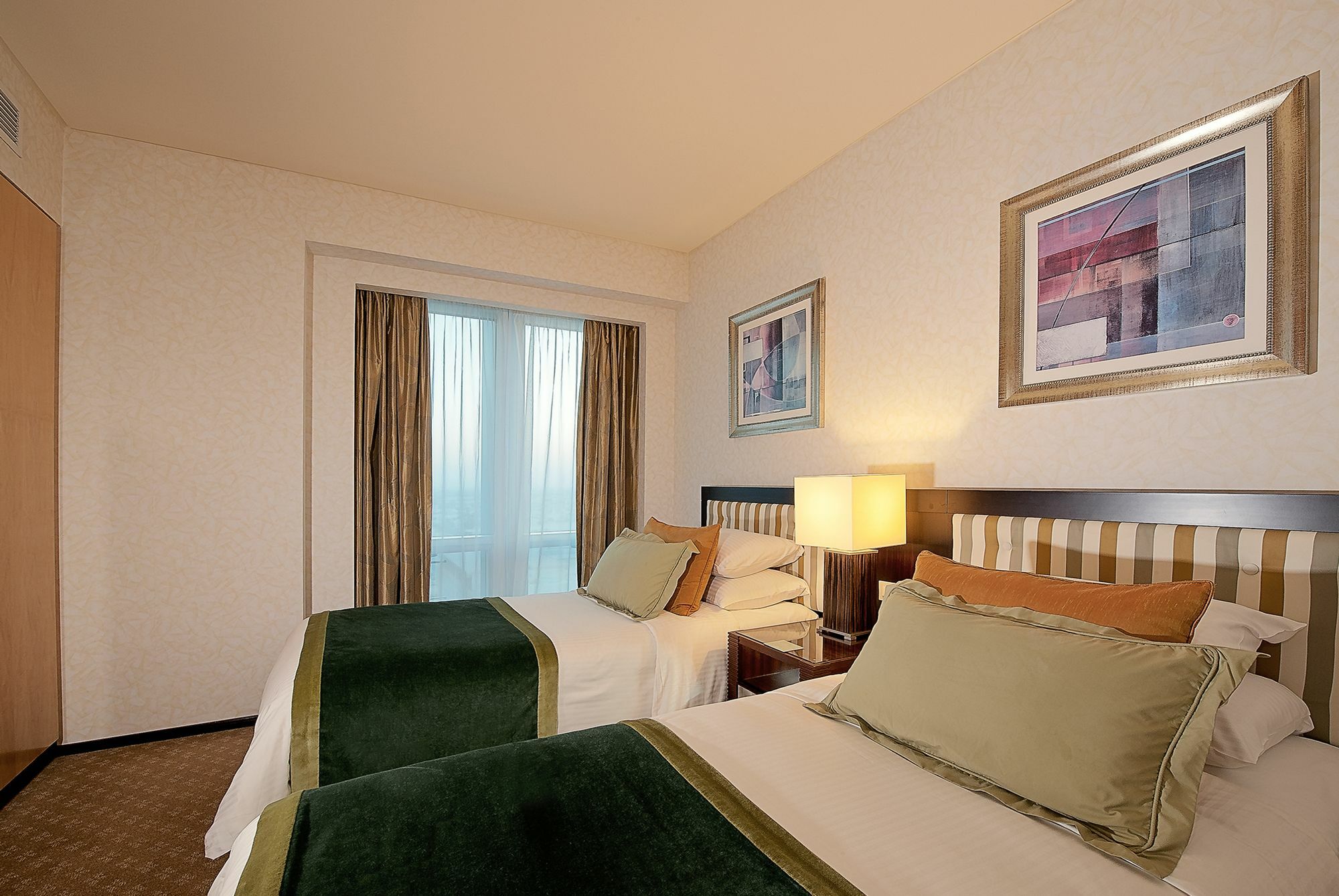 Shangri-La Apartments Dubai