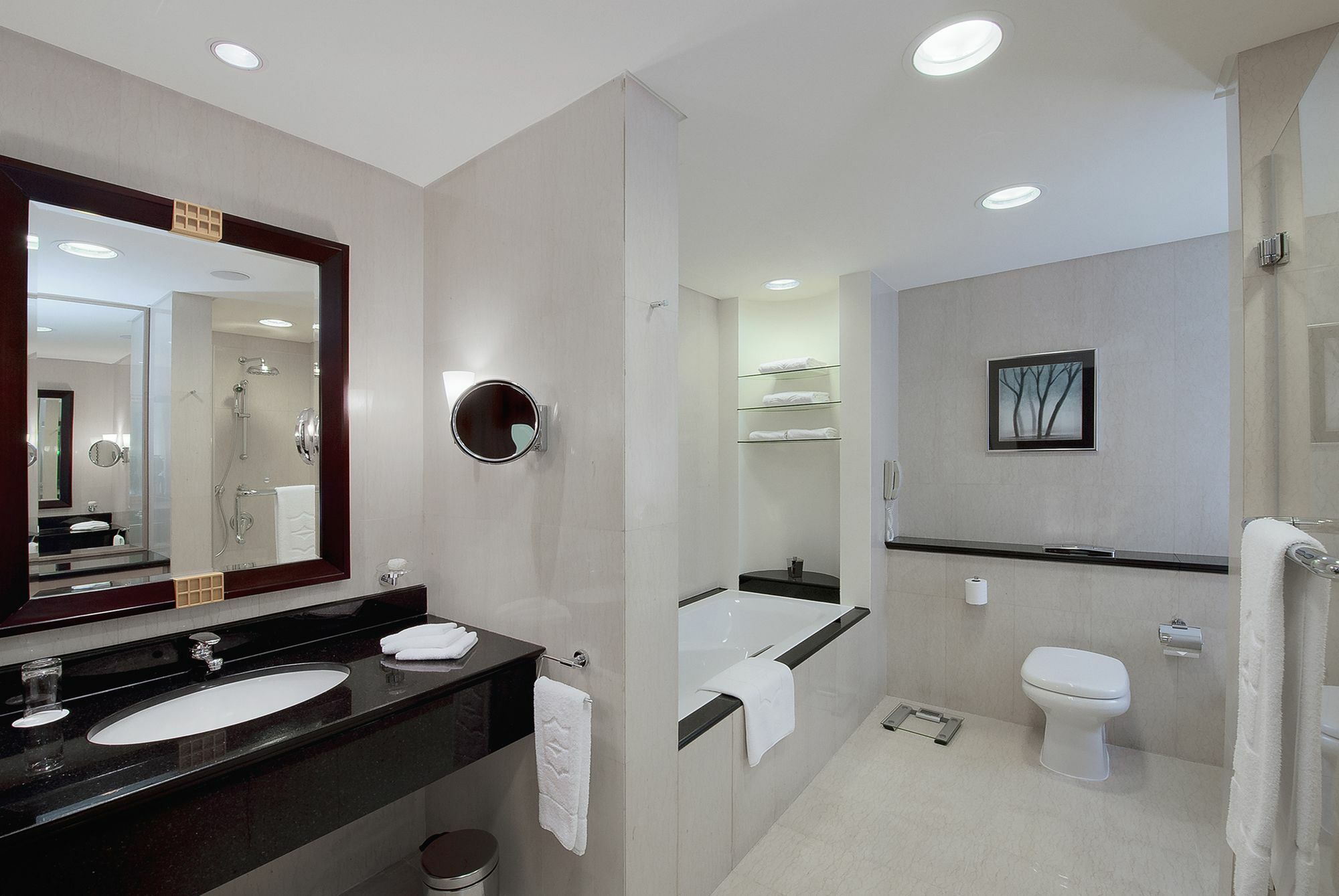 Shangri-La Apartments 5*