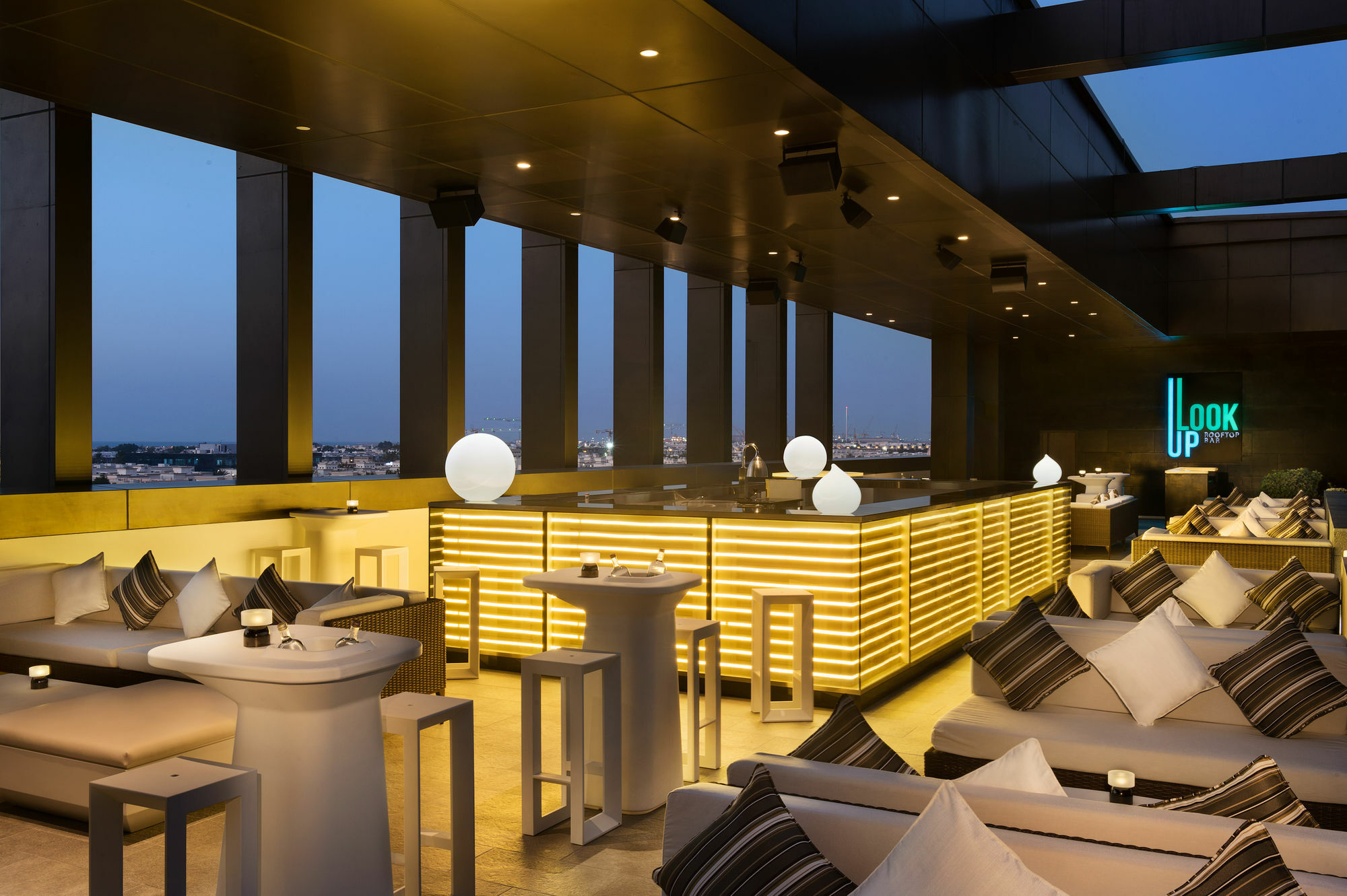 La & Walk Dubai, Autograph Collection Dubai