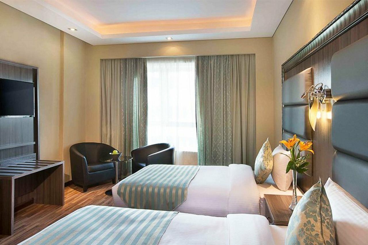 Pearl Swiss Hotel 4*
