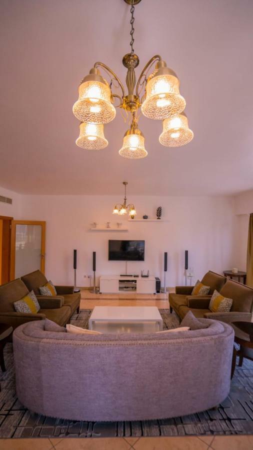 The Holiday Homes Apartment