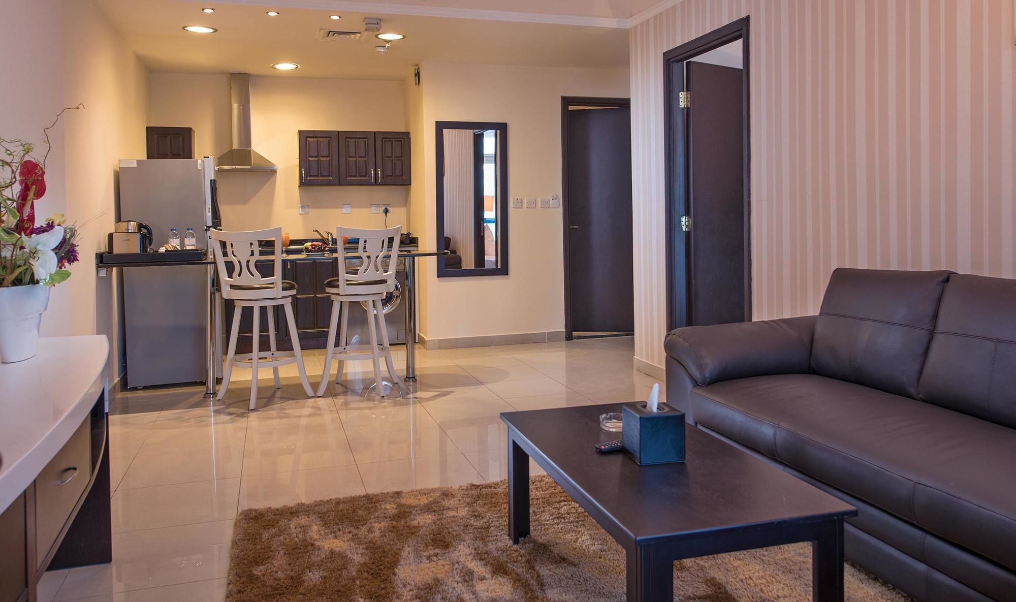 Sunday Mega Sheikh Zayed Road Near Difc Formerly Emirates Grand Aparthotel 3*