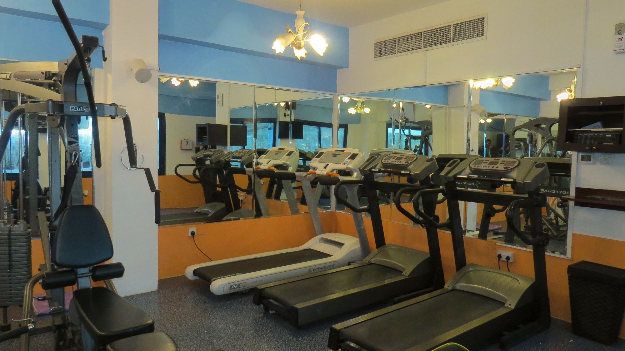 Al Jawhara Aparthotel Dubai