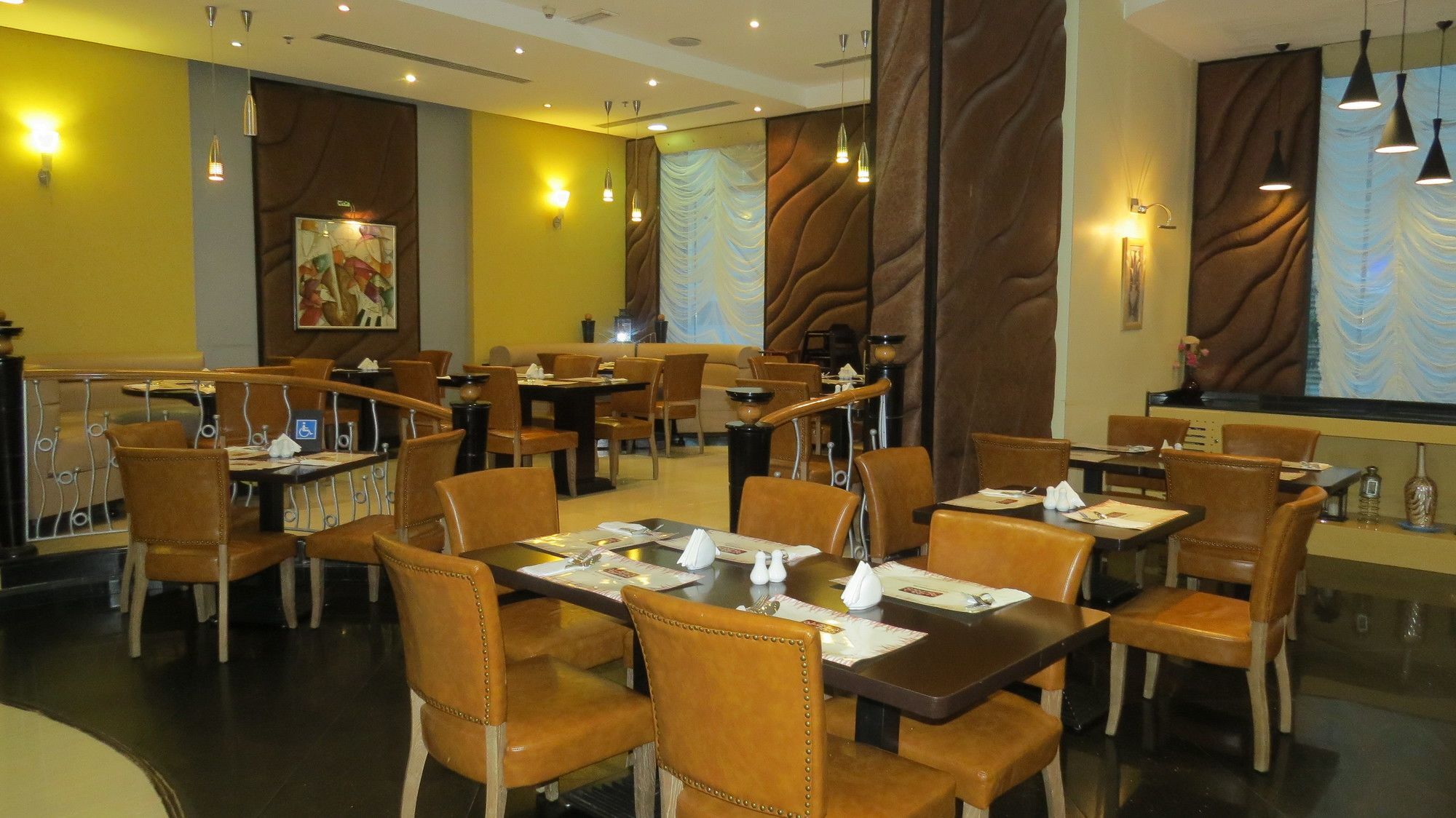 Aparthotel Al Jawhara 4*
