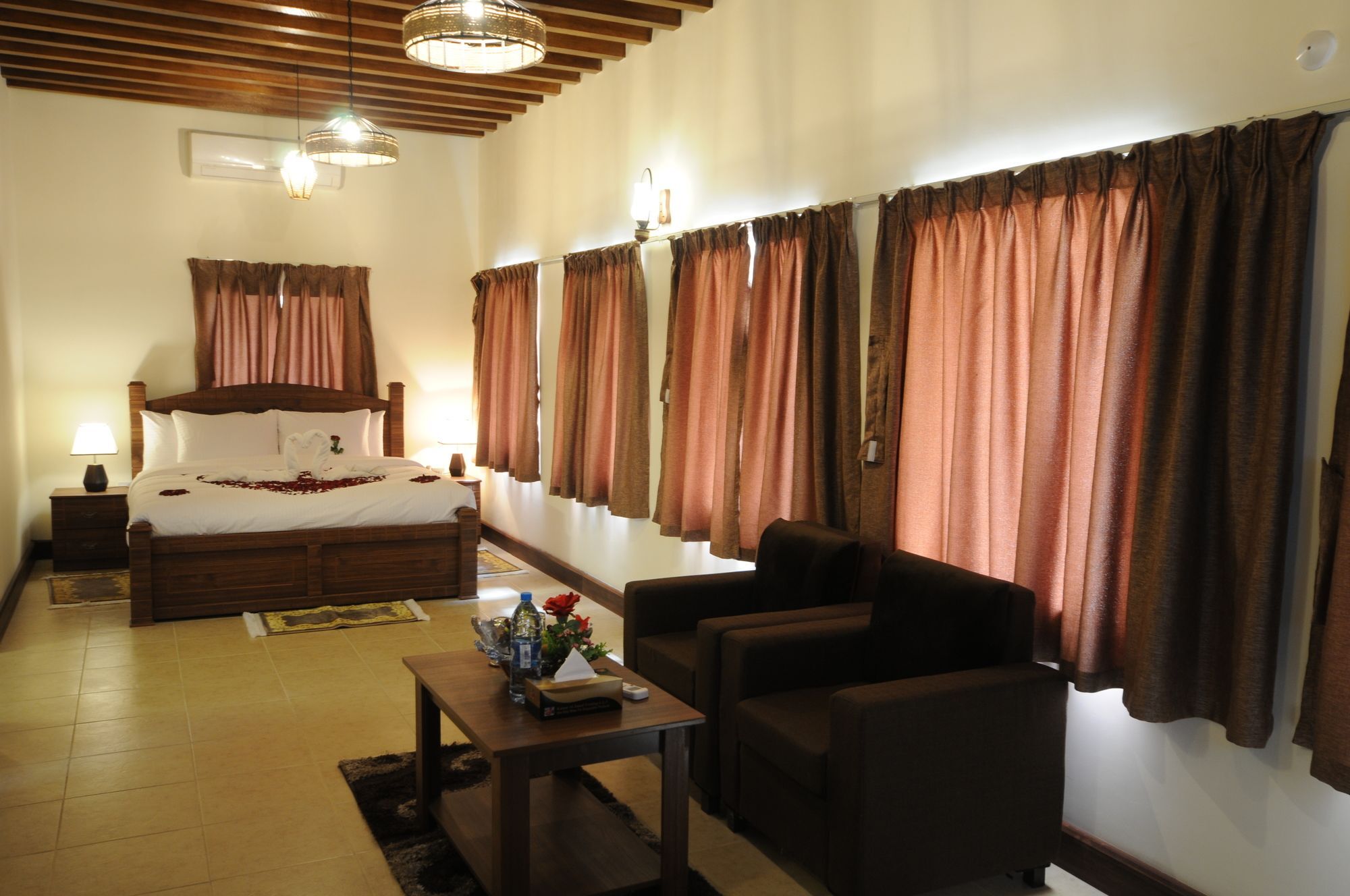 Capital O160 Lumbini Dream Garden Llc 2*