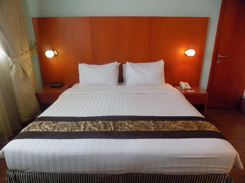 Dream Palace Hotel 3*