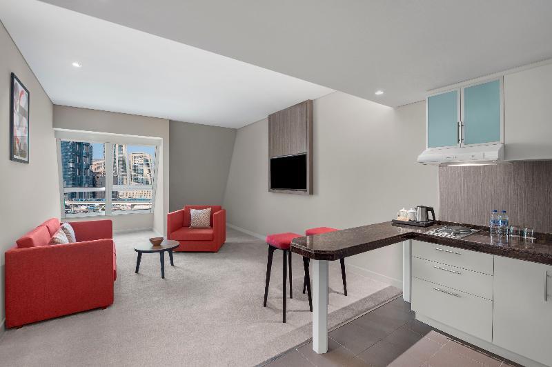 Leva And Opposite Downtown Hotel 4*