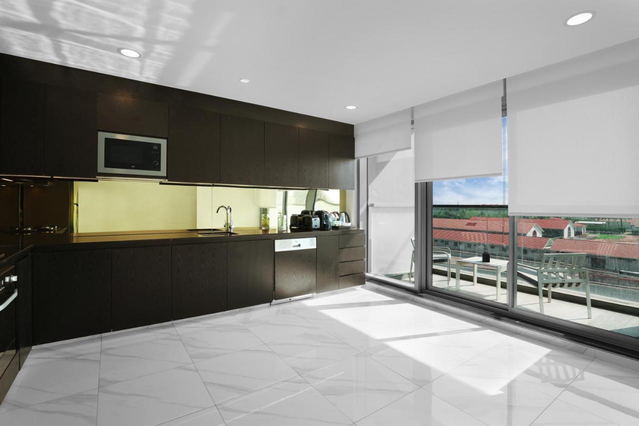 Millennium Atria Business Bay Aparthotel Dubai