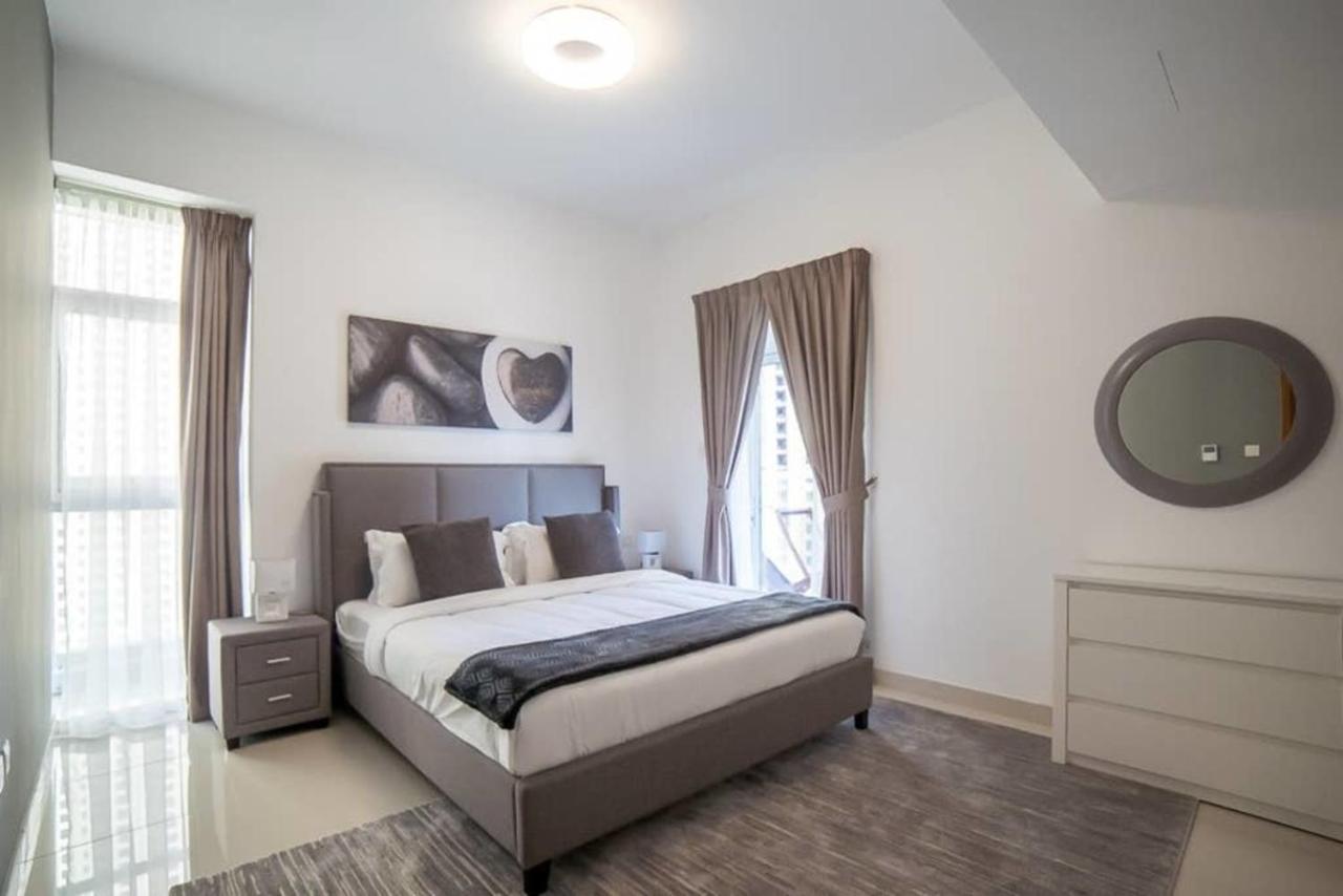 Apartment Continental Tower, Marina - Luton *