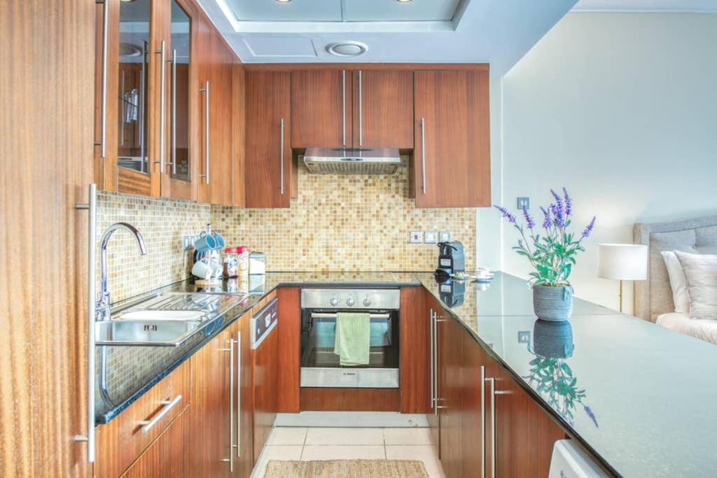 Prime Retreats- Downtown *