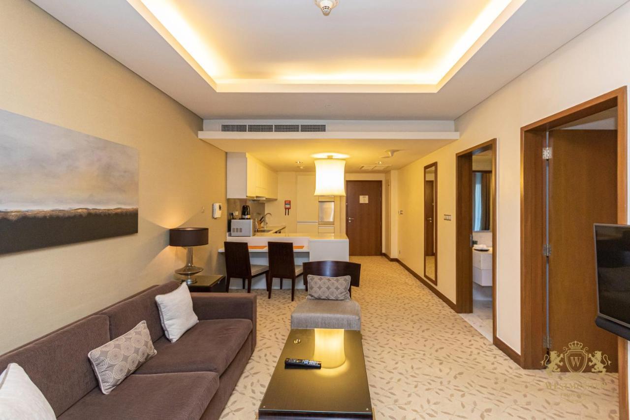 Westminster Mall 5*