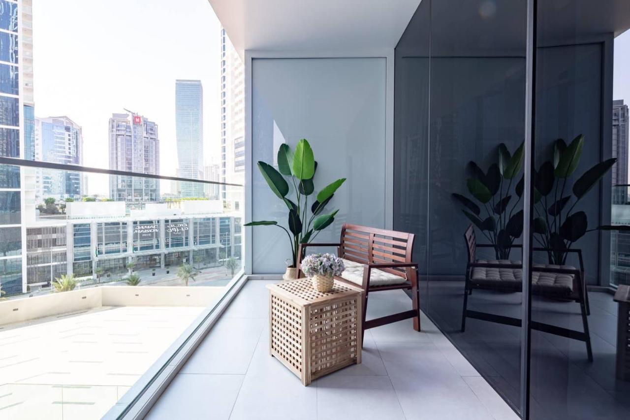 Frank Porter - Marquise Square Apartment