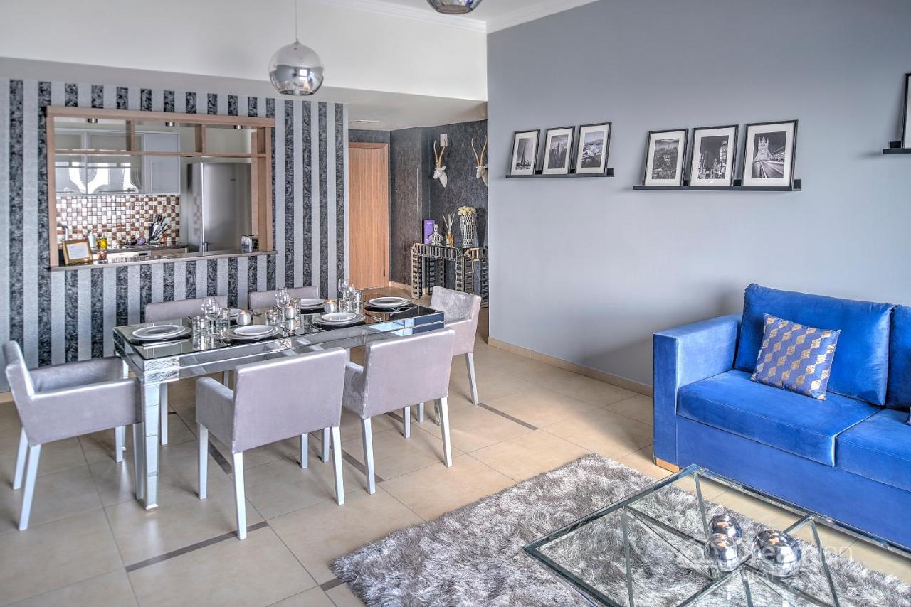 Dream - 48 Burj Gate Downtown Homes Apartment *