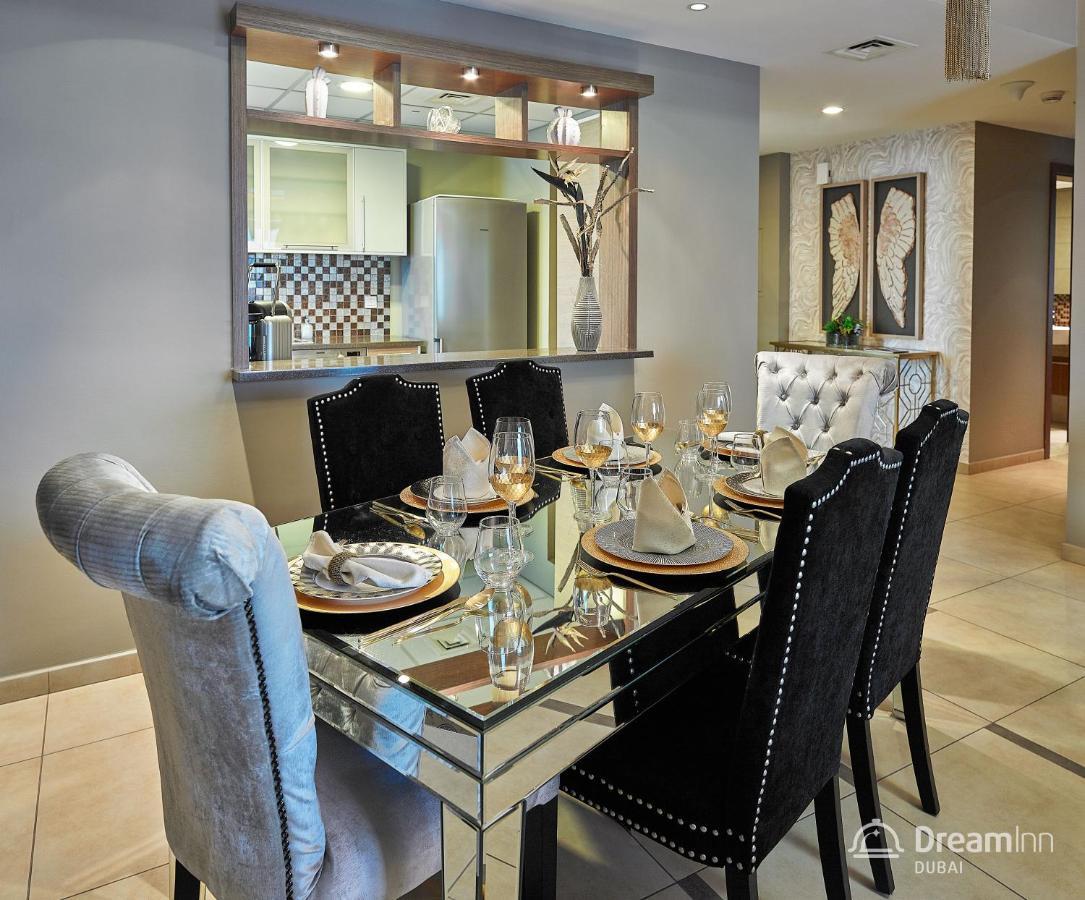 Dream - 48 Burj Gate Downtown Homes Apartment *