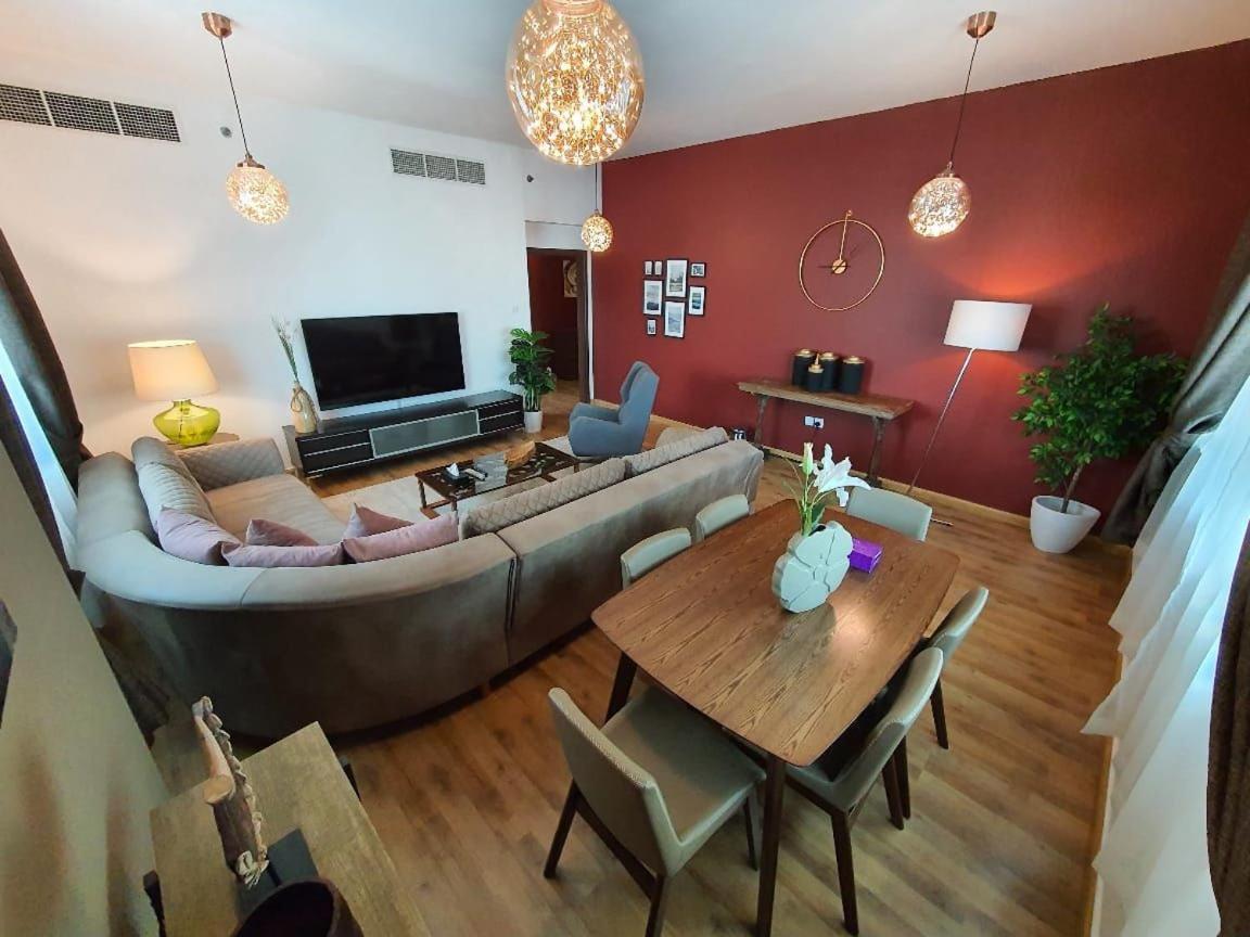 Marina Pinnacle Tiger Apartment Dubai