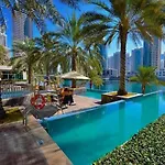 Nasma Luxury Stays - Pastel-Colored Apt With Jaw-Dropping Marina Views