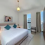 Full Burj Khalifa View: Atlas Homestays - 03 Bedroom At Burj Vista 5005