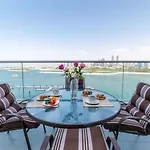 Holiday Apartment In Palm Jumeirah With Beach Access