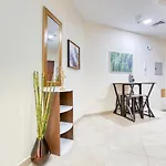 Minutes Away To Metro Studio Unit With Nearby Retail Outlets, Dubai Gate 2, Jumeirah Lake Towers By Deluxe Holiday Homes