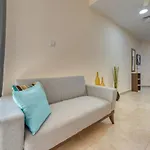 Minutes Away To Metro Studio Unit With Nearby Retail Outlets, Dubai Gate 2, Jumeirah Lake Towers By Deluxe Holiday Homes